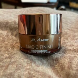 M.Asam Magic Finish - Shade Porcelain